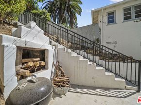 6295 Ivarene Avenue, Los Angeles CA 90068