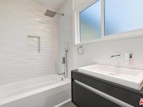 2106 Rockford Road, Los Angeles CA 90039