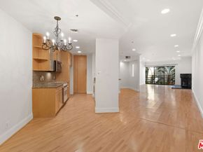 1201 Larrabee Street 206, West Hollywood CA 90069