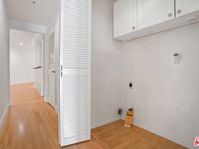 1201 Larrabee Street 206, West Hollywood CA 90069