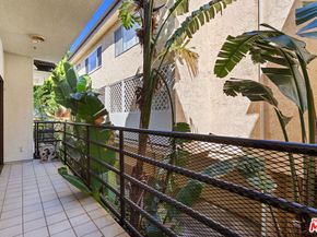 1201 Larrabee Street 206, West Hollywood CA 90069