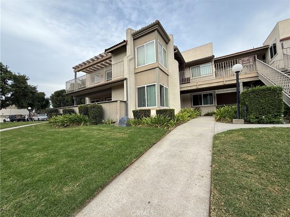 860 Cinnamon 55, Duarte CA 91010