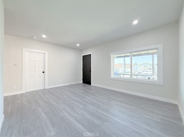 932 E 112th Street, Los Angeles CA 90059