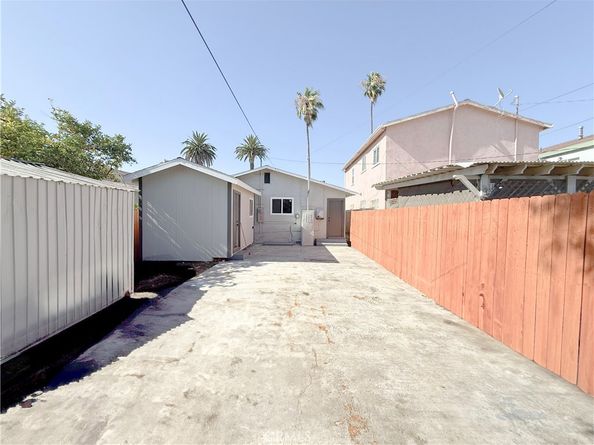 932 E 112th Street, Los Angeles CA 90059