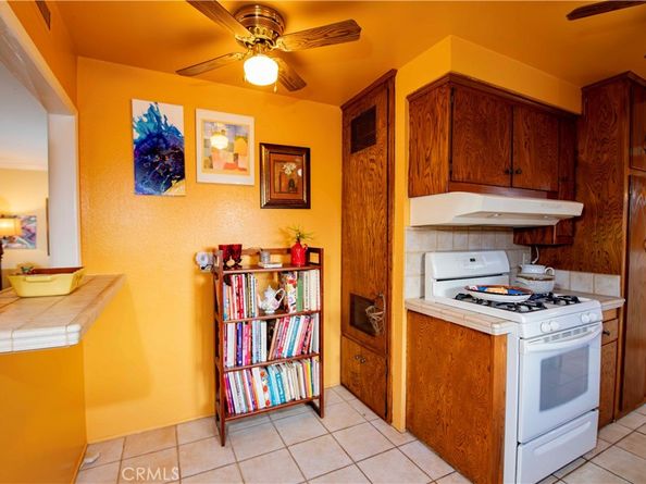 6928 Bobbyboyar, West Hills CA 91307