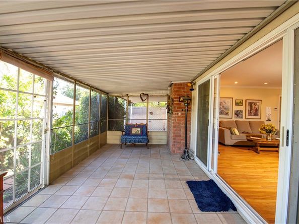 6928 Bobbyboyar, West Hills CA 91307