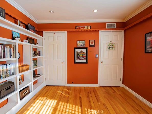 6928 Bobbyboyar, West Hills CA 91307