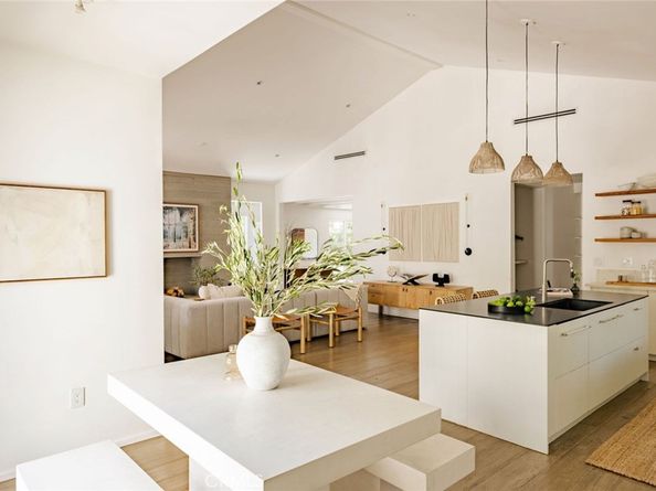 4128 Baywood Street, Los Angeles CA 90039