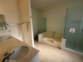 415 W Duarte Road 6, Arcadia CA 91007