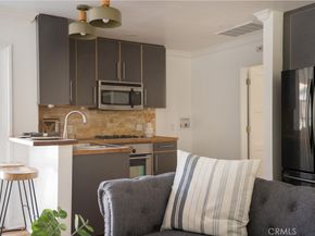 2834 E Orange Grove, Pasadena CA 91107