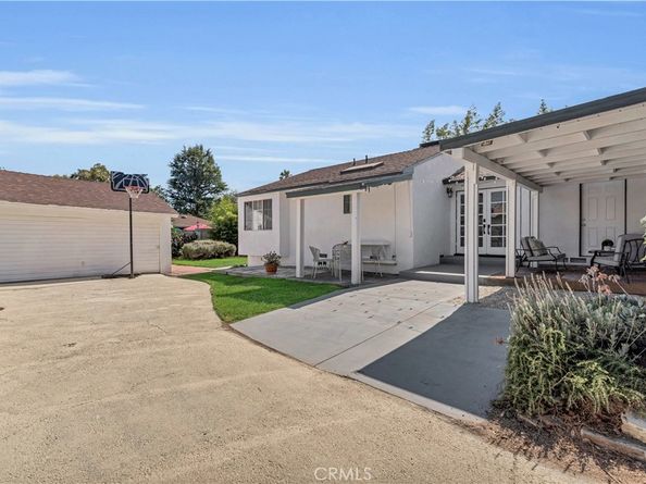 2834 E Orange Grove, Pasadena CA 91107