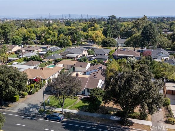 2834 E Orange Grove, Pasadena CA 91107