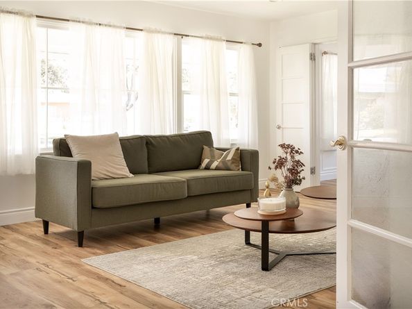 2834 E Orange Grove, Pasadena CA 91107