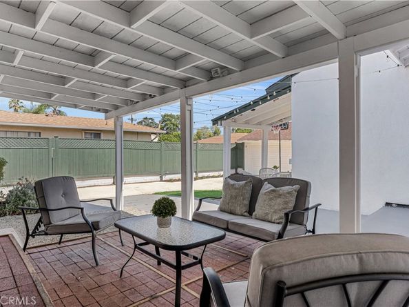 2834 E Orange Grove, Pasadena CA 91107