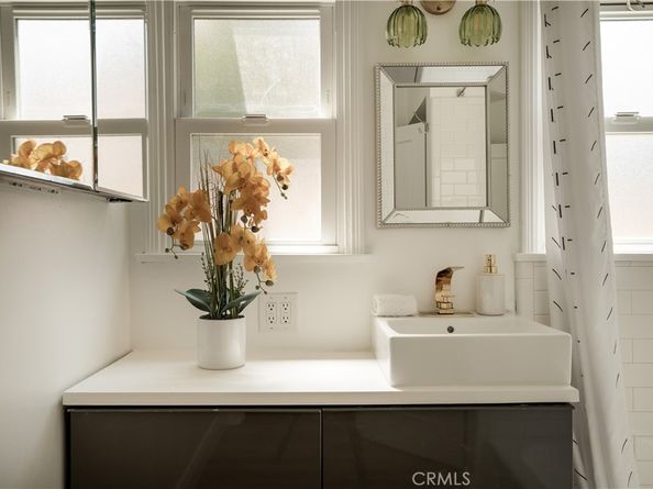 2834 E Orange Grove, Pasadena CA 91107