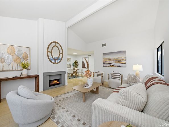 1231 S Golden West 30, Arcadia CA 91007