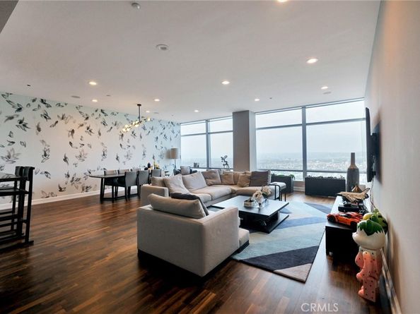 900 W Olympic Boulevard 45F, Los Angeles CA 90015