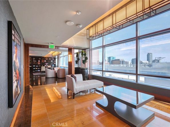 900 W Olympic Boulevard 45F, Los Angeles CA 90015