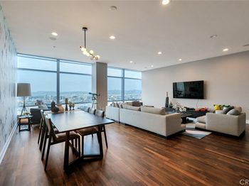 900 W Olympic Boulevard