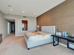 900 W Olympic Boulevard 45F, Los Angeles CA 90015