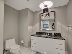 900 W Olympic Boulevard 45F, Los Angeles CA 90015