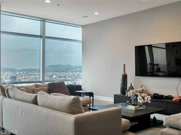 900 W Olympic Boulevard 45F, Los Angeles CA 90015