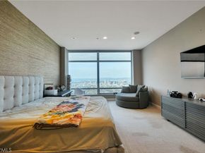 900 W Olympic Boulevard 45F, Los Angeles CA 90015