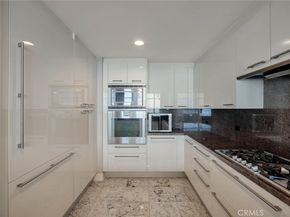 900 W Olympic Boulevard 45F, Los Angeles CA 90015