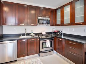139 S Los Robles Avenue 302, Pasadena CA 91101