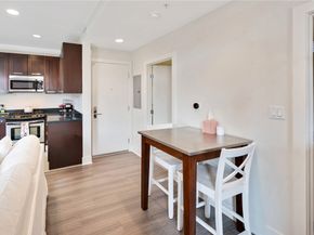 139 S Los Robles Avenue 302, Pasadena CA 91101