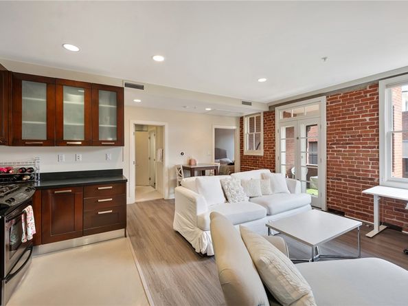 139 S Los Robles Avenue 302, Pasadena CA 91101