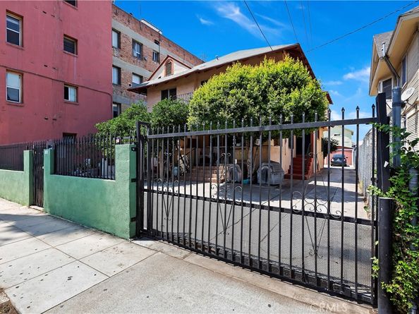 1437 Bonnie Brae Street, Los Angeles CA 90006