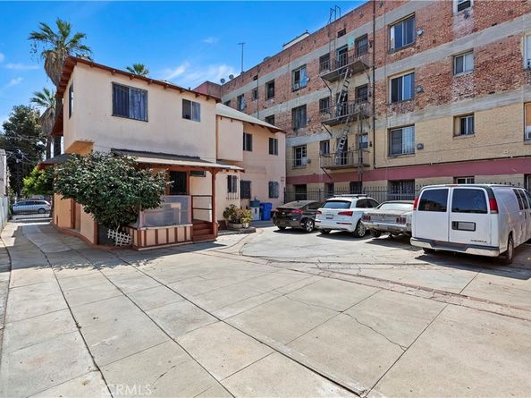 1437 Bonnie Brae Street, Los Angeles CA 90006