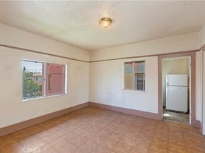 1437 Bonnie Brae Street, Los Angeles CA 90006