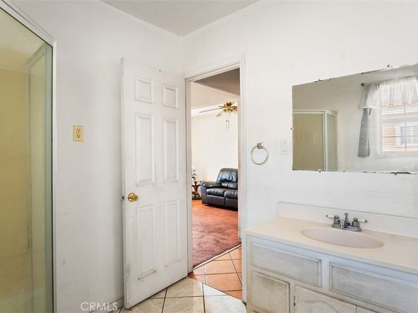 1343 S La Verne Avenue, East Los Angeles CA 90022