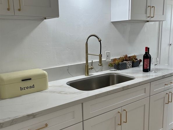 252 San Francisco, Pomona CA 91767