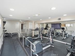 7320 Hawthorn Avenue 108, Los Angeles CA 90046