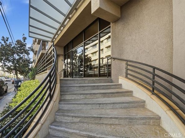 7320 Hawthorn Avenue 108, Los Angeles CA 90046