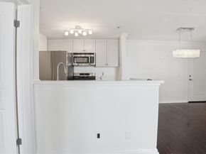 7320 Hawthorn Avenue 108, Los Angeles CA 90046