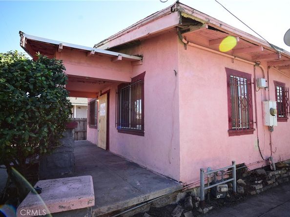 142 W 58th, Los Angeles CA 90037