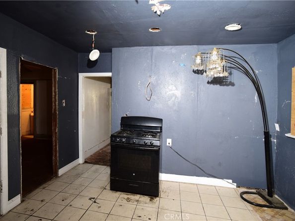 142 W 58th, Los Angeles CA 90037