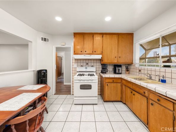 1055 Essex Street, Glendora CA 91740