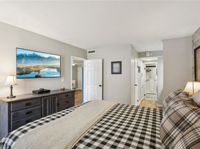 1750 E Ocean 102, Long Beach CA 90802