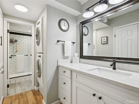 1750 E Ocean 102, Long Beach CA 90802