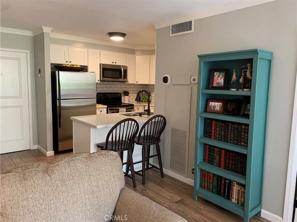 1750 E Ocean 102, Long Beach CA 90802