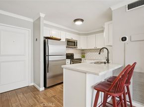 1750 E Ocean 102, Long Beach CA 90802