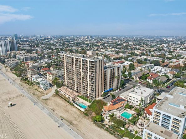 1750 E Ocean 102, Long Beach CA 90802