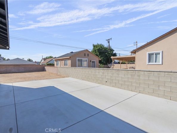 1118 E Elgenia, West Covina CA 91790