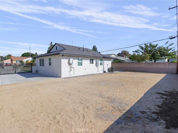 1118 E Elgenia, West Covina CA 91790