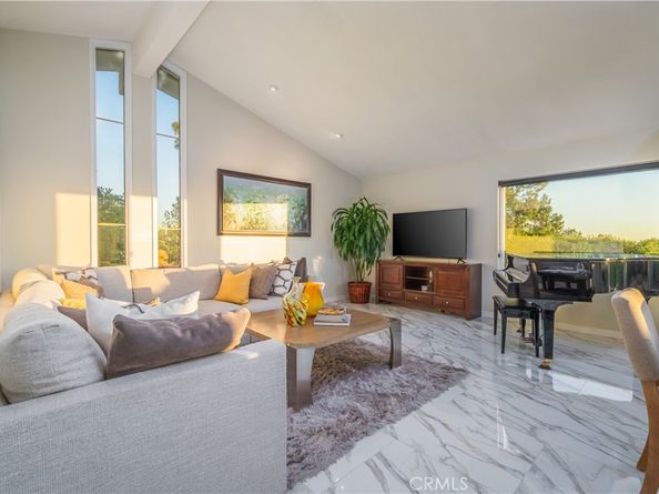 2817 N Mountain, Claremont CA 91711